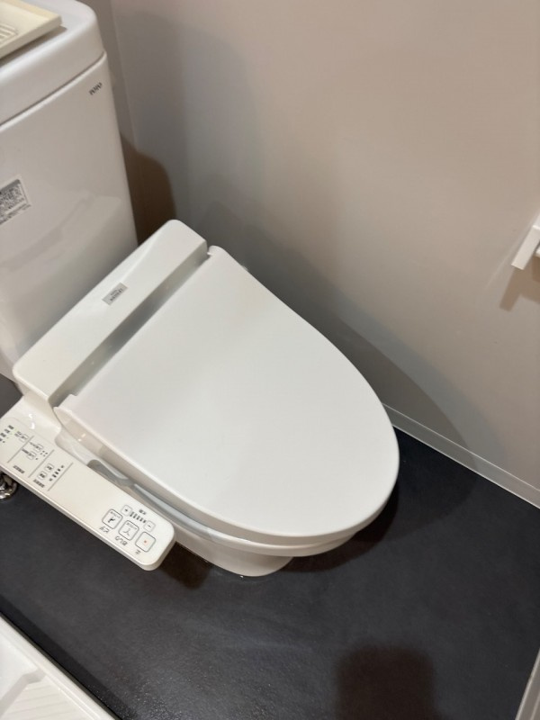 ミュー北戸田のトイレ|落ち着いた色調のトイレです