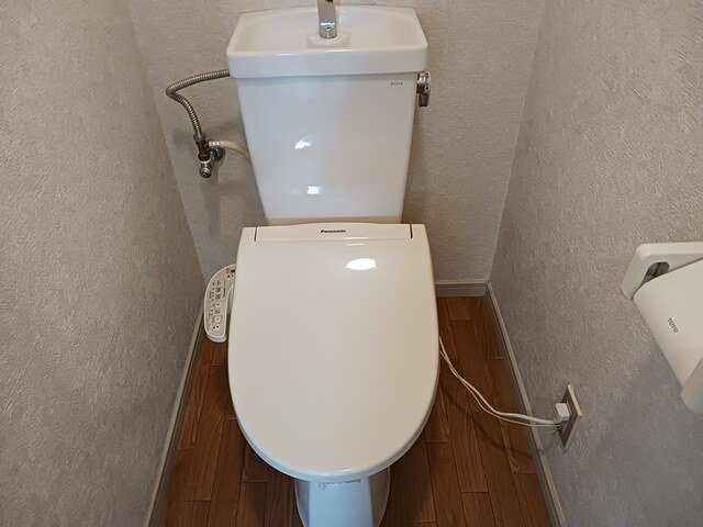 スリーズマンションのトイレ|落ち着いたトイレです