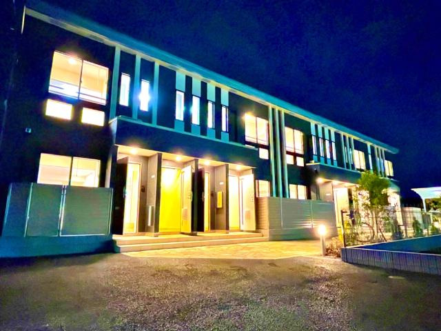Ｄｅｎｅｎ（田園）の外観|外観写真（夜）