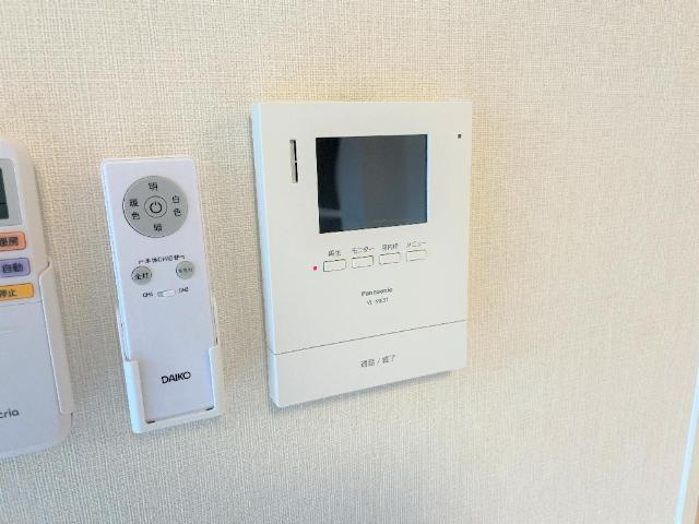 あんずの内装|カメラ付インターホン