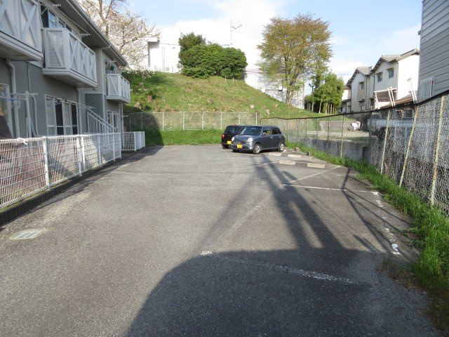 フレグランスの駐車場