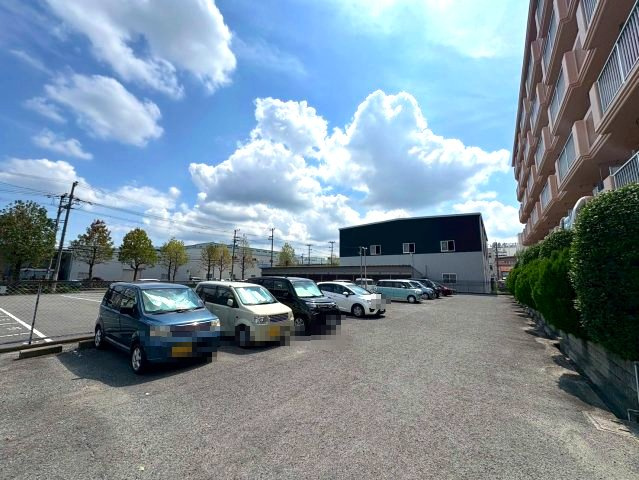 ドルミ・イヌイの駐車場