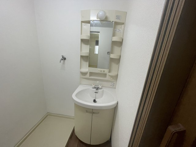 御代開マンションの洗面所