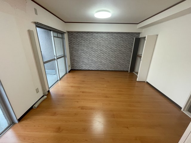 御代開マンションの居間・リビング