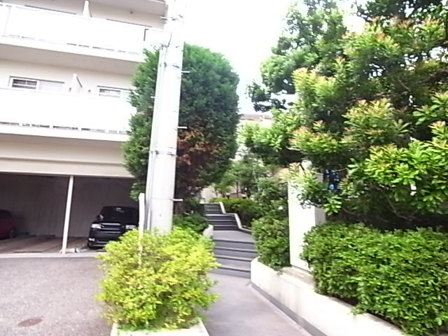 トレビアンコートのエントランス