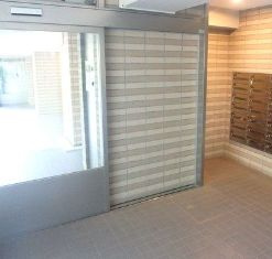 アーバンライフ目白駅前のエントランス|建物の内部です