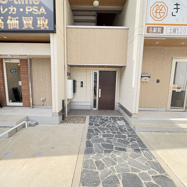 エスポワール名駅　名古屋市賃貸　仲介手数料無料のエントランス