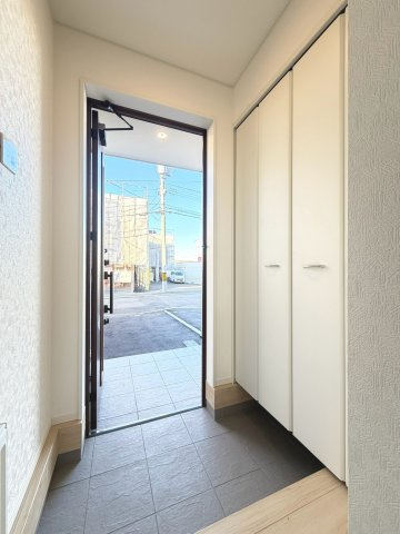【新築戸建】札幌市豊平区西岡3条6丁目3棟の玄関|(3号棟)