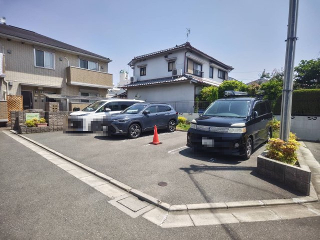 コンフォートNの駐車場