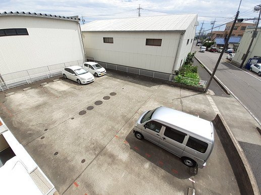 フォルテシモの駐車場