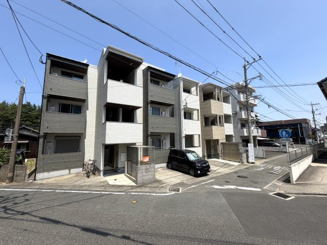 ソリーソラグナテラスのその他|前面道路
