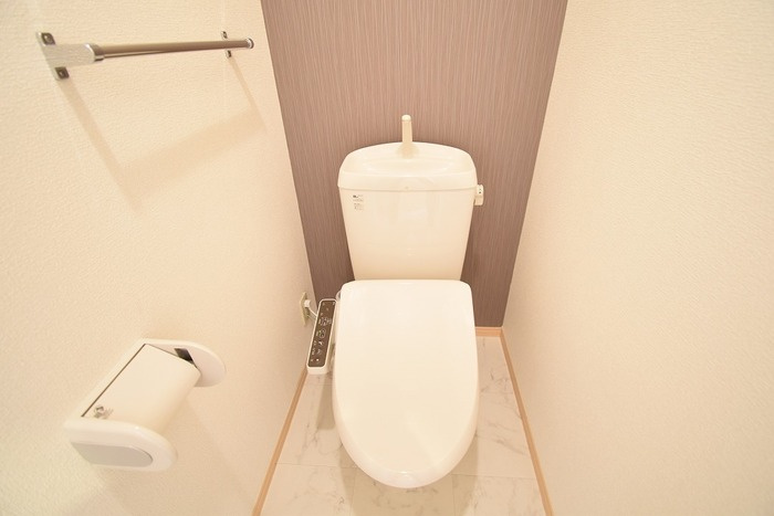 ブルー フォーレ B棟のトイレ|温水洗浄暖房便座