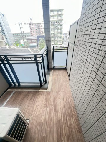 ファーストフィオーレ吹田ブランシェのバルコニー