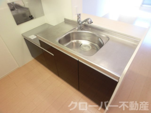 カーサコーラル B棟のキッチン
