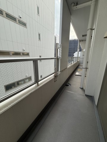 グランアルト天神タワーのバルコニー