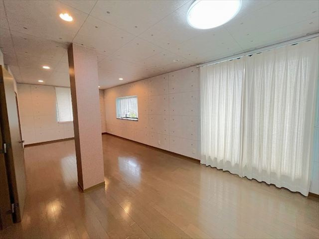 【居間・リビング】の画像