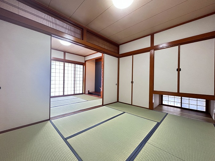 日進市岩崎町阿良池の中古一戸建の和室|◇１階和室◇　明るい和室約６．０畳　押入完備！　隣の和室と続き間で最大１２．０畳の広々スペース♪