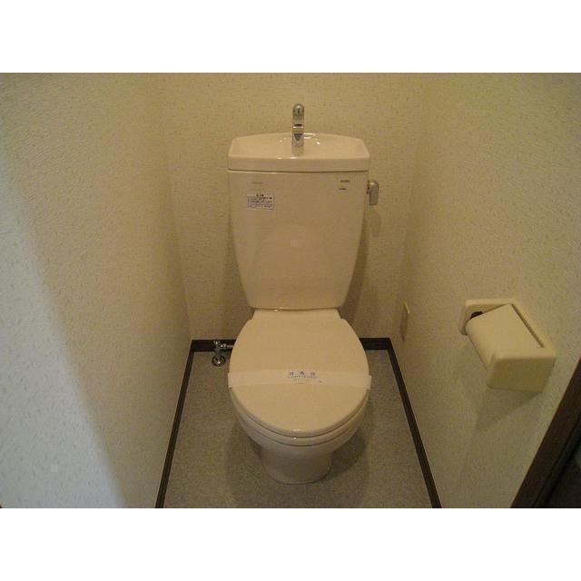 アンプルールクラージュ西青木のトイレ