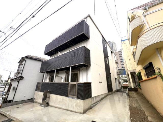 アレーズ新神戸の外観