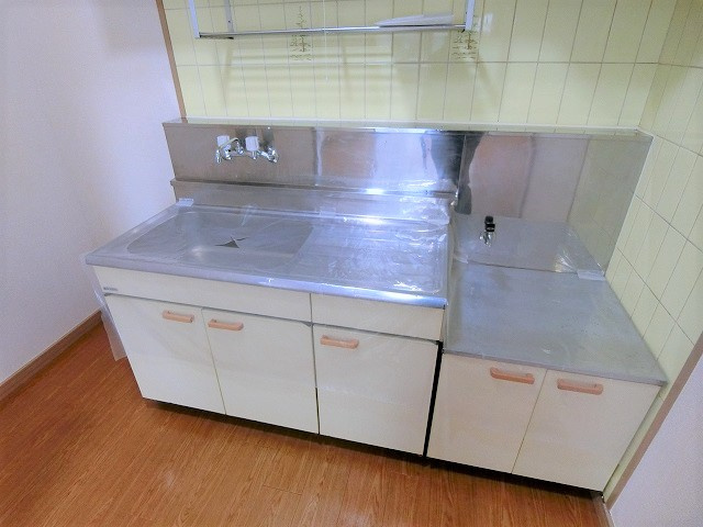 INOVE武蔵砂川のキッチン|写真は同タイプを参考に掲載しております。