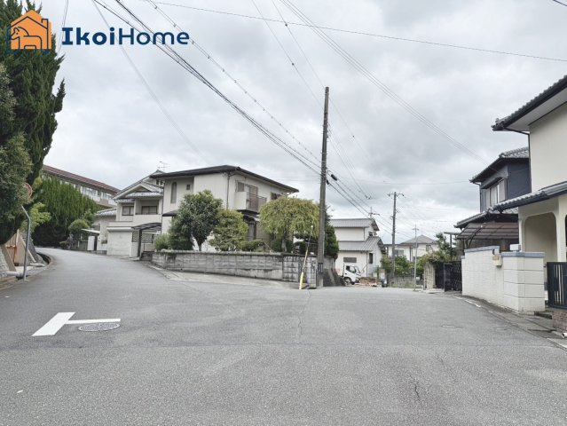 神戸市西区富士見が丘5丁目　中古戸建の前面道路含む現地写真|●年中無休：当日予約可●車通りも少なく、お子様とのお散歩も安心してできる閑静な住宅地です！
