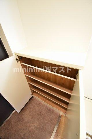 ブリリアントコート心斎橋イーストの玄関