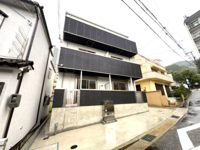 アレーズ新神戸の外観