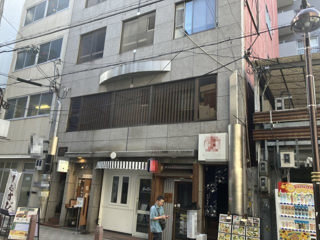 大阪市中央区東心斎橋１丁目のビル