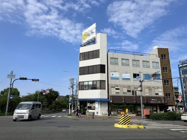 大阪市都島区都島本通１丁目のビルの外観