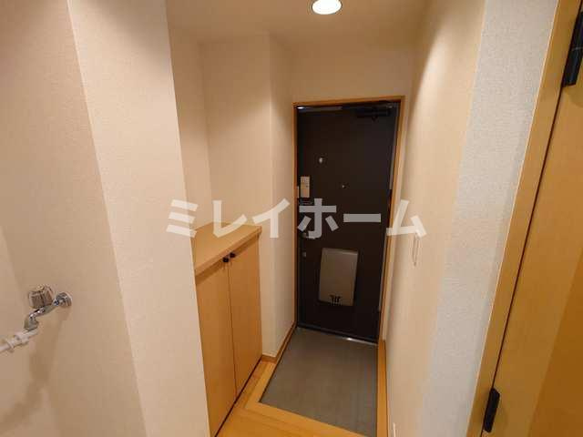 リースランド矢口A棟の玄関