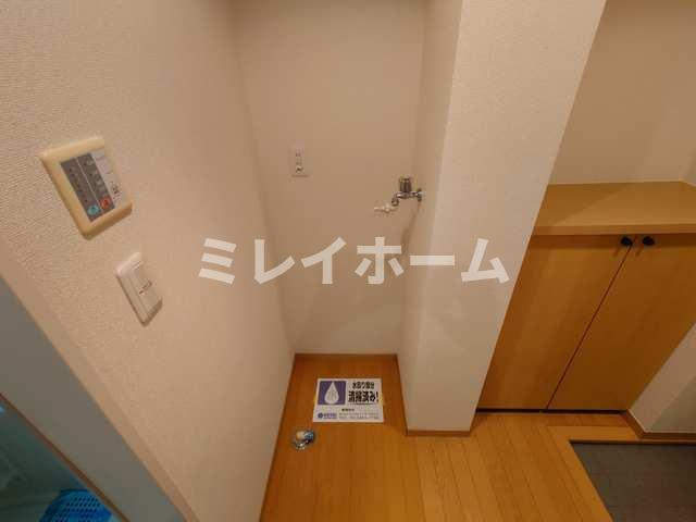 リースランド矢口A棟の玄関