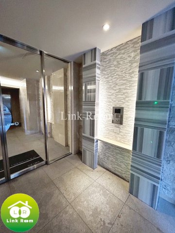 墨田区石原３丁目の賃貸マンションのエントランス