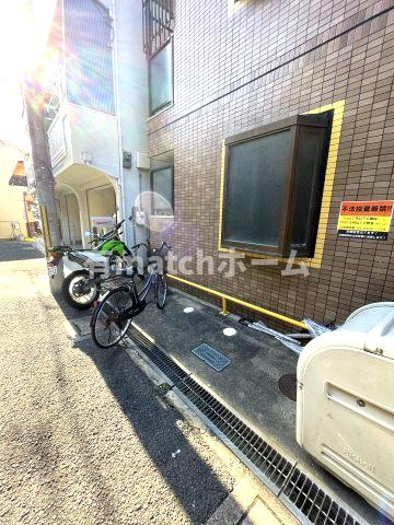 チェリッシュハウス　の駐車場