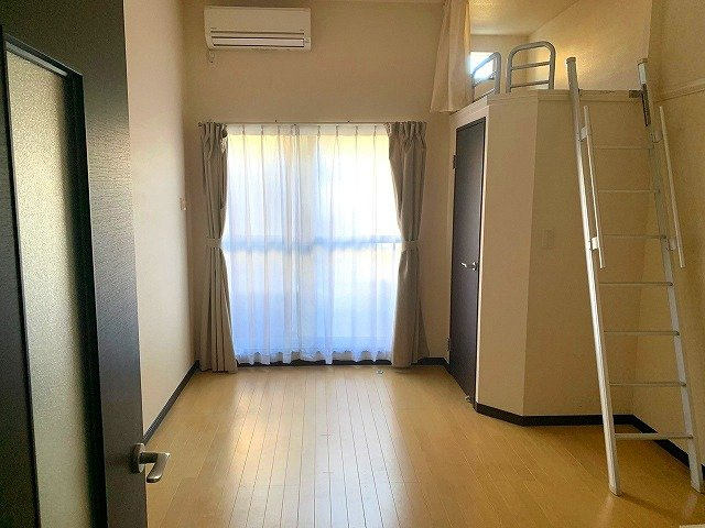 レオネクスト台町の居間・リビング