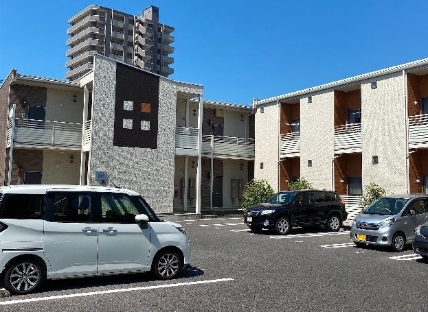 レオネクスト大町東の外観