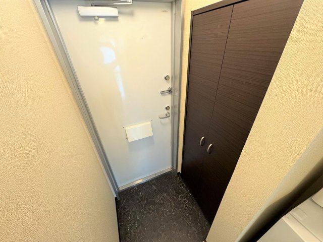 レオネクストＣＯＭＯＩＫＥの玄関
