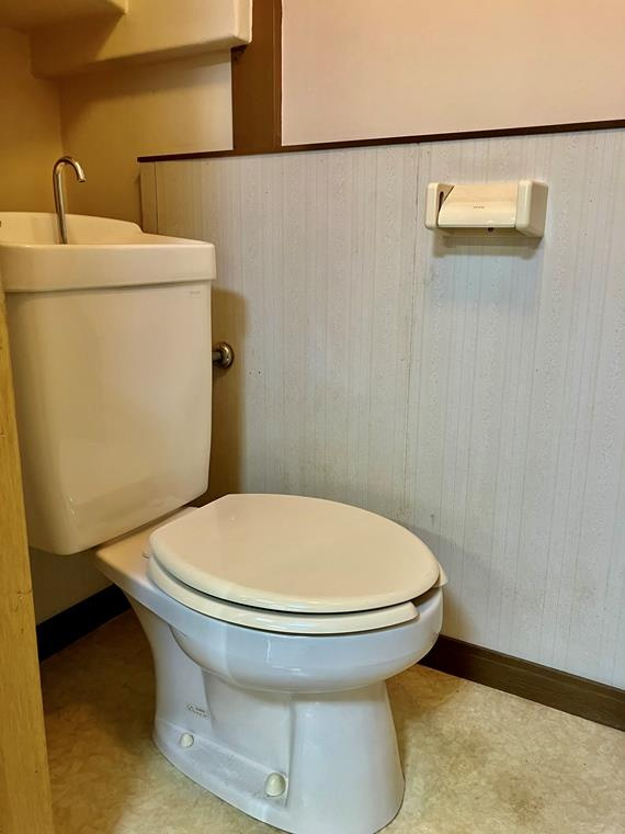 羽沢戸建のトイレ