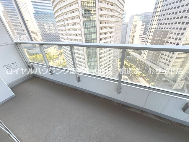 【バルコニー】