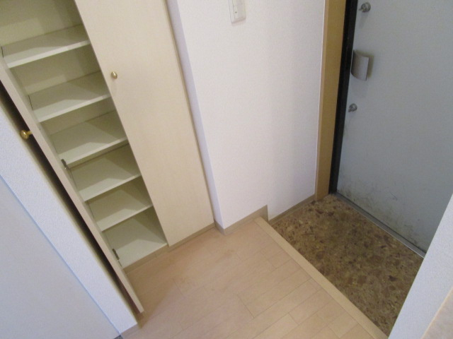 ヴェローノ茨木の玄関|別部屋写真