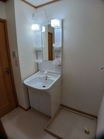 リバーサイド鳥羽　　刈谷市近郊の賃貸はクラスホーム刈谷店の洗面所|使いやすい洗面所です