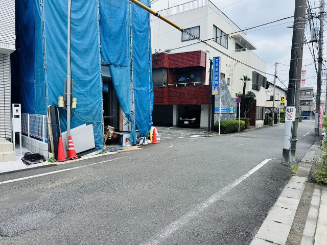 八王子市　子安町　新築一戸建て　５期の前面道路含む現地写真|～東4ｍ・南5ｍ道路に面しています～