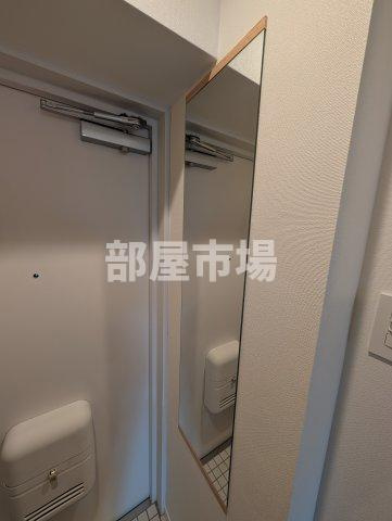 ISM HIGASHIMUKOJIMAの玄関