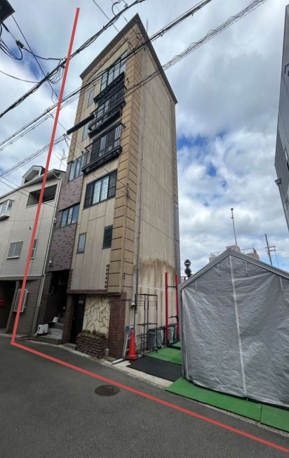 大阪市住吉区墨江２丁目のビルの外観