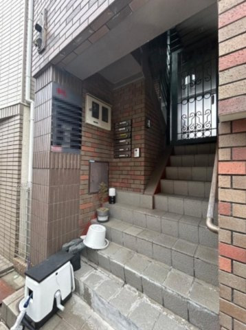 大阪市住吉区墨江２丁目のビル