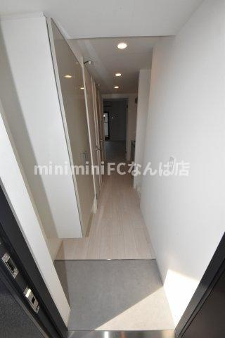 ファーストフィオーレ九条Ⅱの玄関
