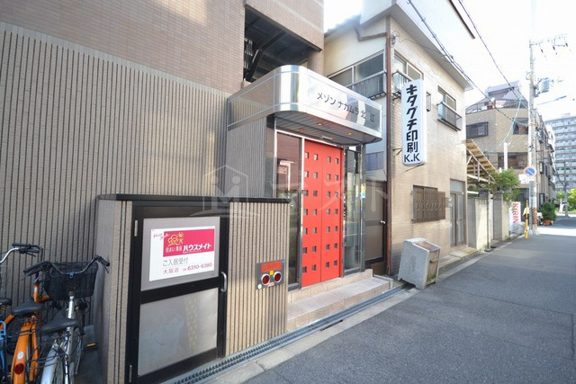 メゾンナカムラ北堀江のエントランス