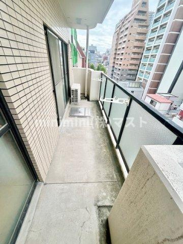 大阪市北区天神橋１丁目の賃貸マンションのバルコニー