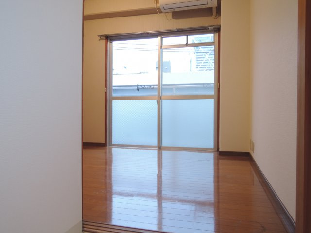 高槻市高槻町の賃貸マンションの洋室