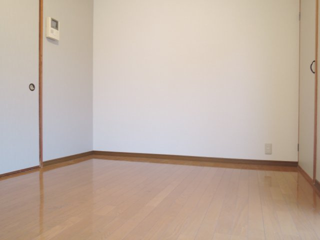 高槻市高槻町の賃貸マンションの居間・リビング