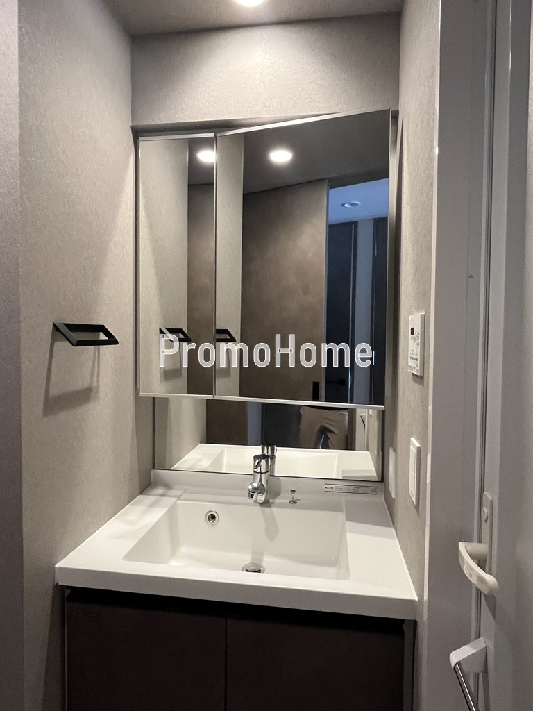 テラス神田猿楽町のエントランス